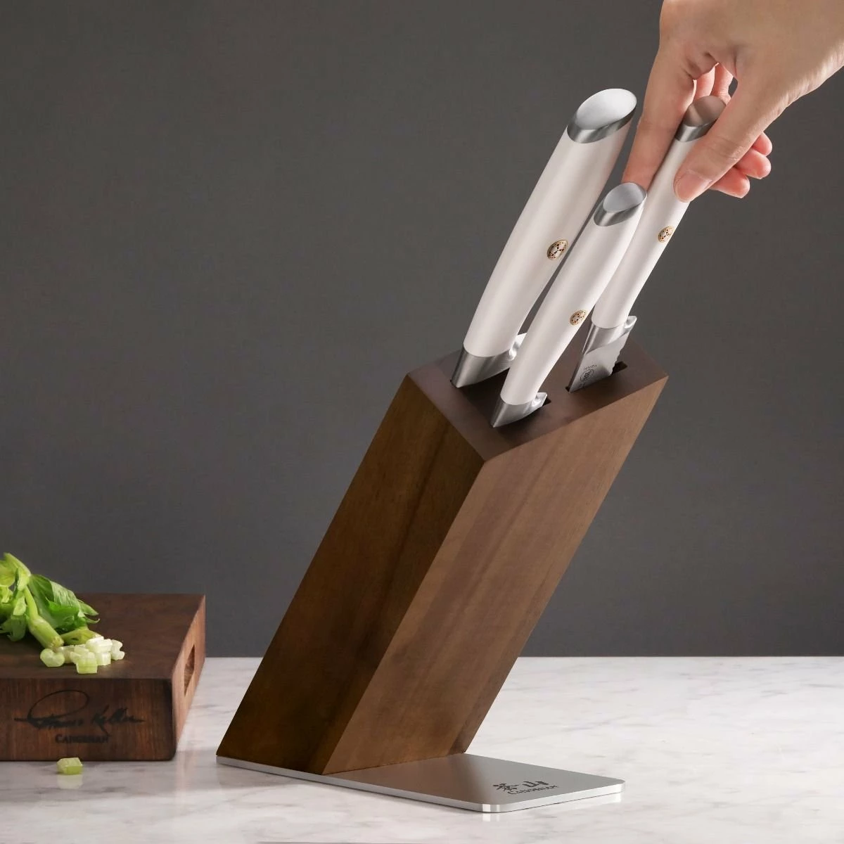 Cangshan Cutlery L1 Series 4-Piece Knife Block Set 12 Cangshan Cutlery L1 Series 4-Piece Knife Block Set - Image 10