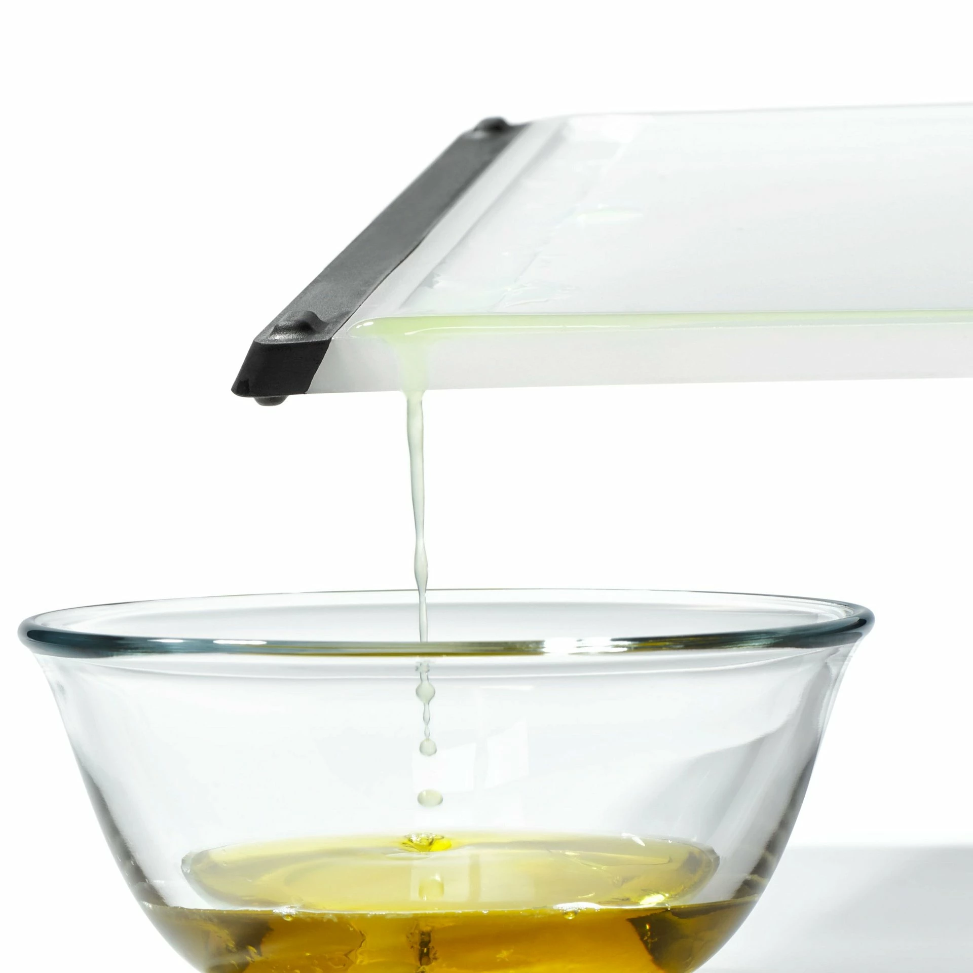 OXO 2-Piece Cutting Board Set 6 OXO 2-Piece Cutting Board Set - Image 4